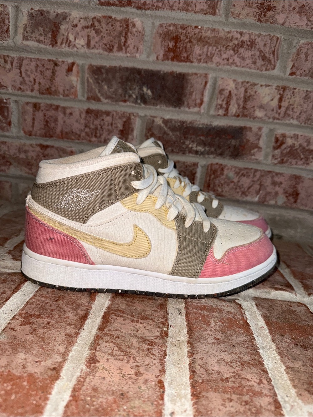 Kids Jordan 1 Mid “pastel” Sneakers in Pink, Cream & Tan size 7y